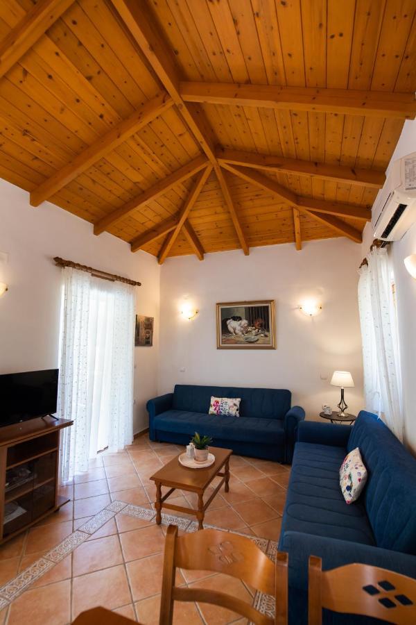 Delphinus Villas-villa Nikitas Agios Nikitas