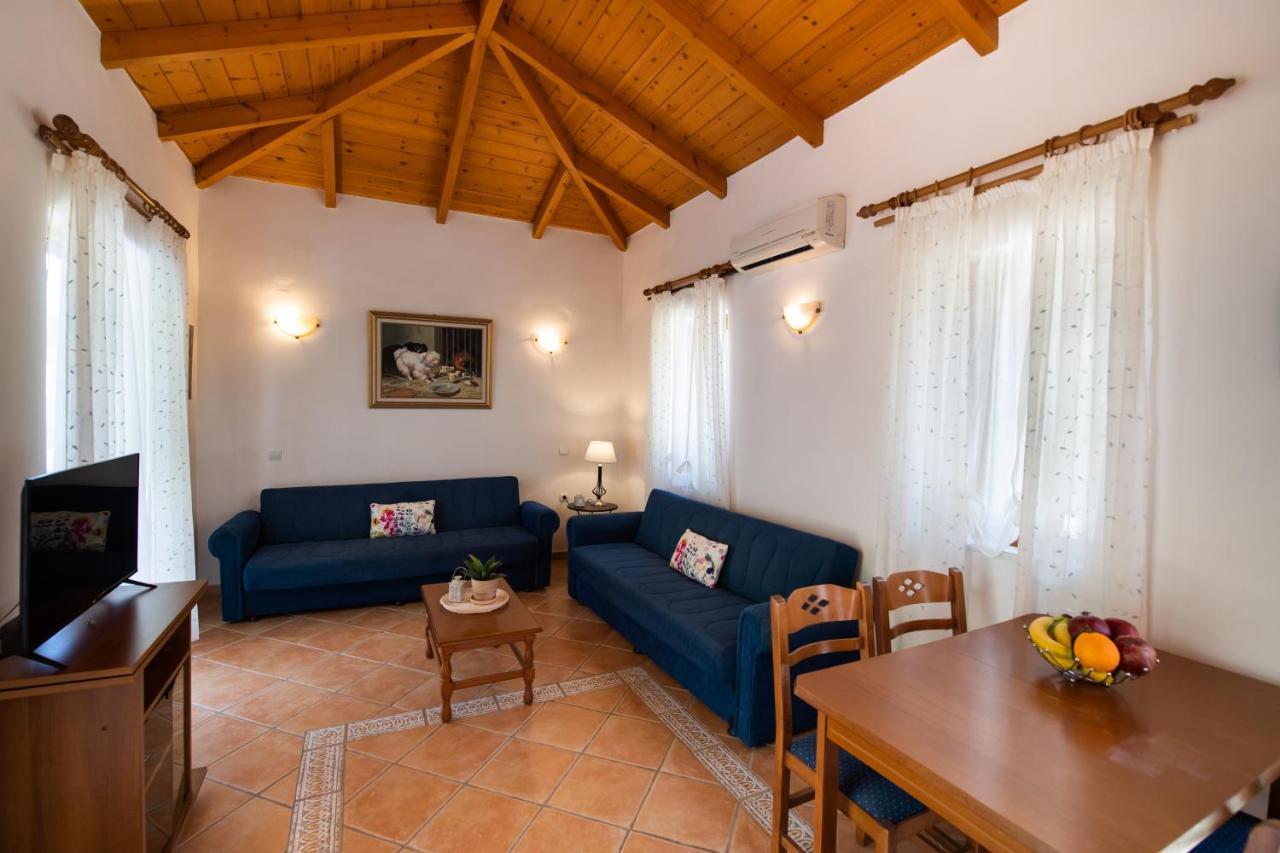 Delphinus Villas-villa Nikitas Apartment